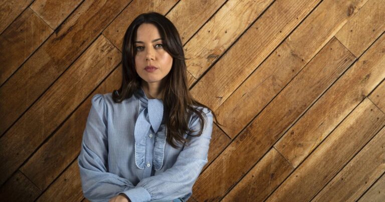 Aubrey Plaza hasn’t seen ‘White Lotus,’ forgot her Max password