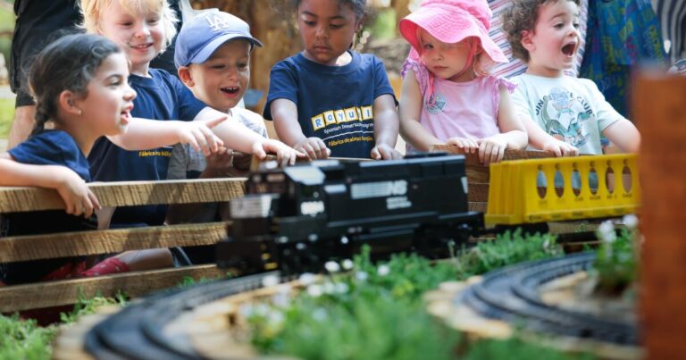 Descanso Gardens opens train ride and model railroad garden