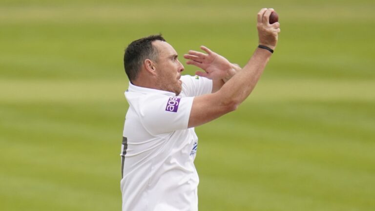 Four wickets from Kyle Abbott gave Hampshire the advantage