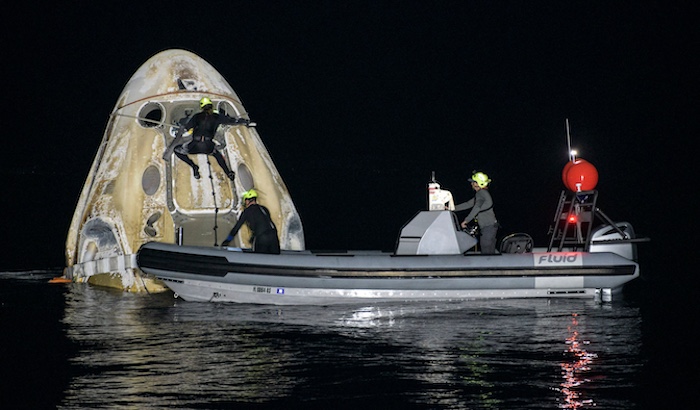 SpaceX’s Dragon Capsule Makes Successful Splashdown After Five Days in Orbit 