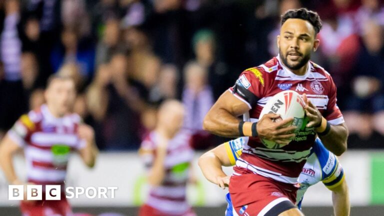 Super League: Wigan Warriors 38-0 Leeds Rhinos – Hosts dominate to stay in top spot