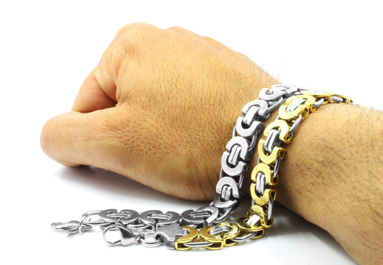 The Ultimate Guide to Men's Gold Bracelets: Choosing the Perfect Style