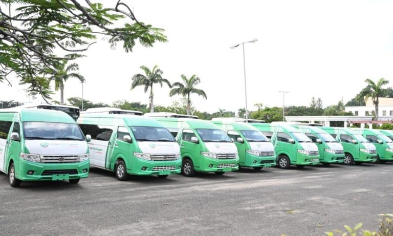 Tinubu Govt Presents CNG Buses To Labour, Students (Photos)