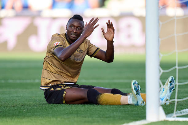 Umar Sadiq Struggles in First Start of the Season for Real Sociedad