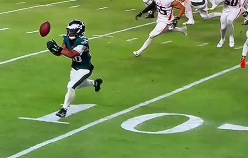 Saquon Barkley dropped a wide-open pass that should have sealed the win for the Eagles