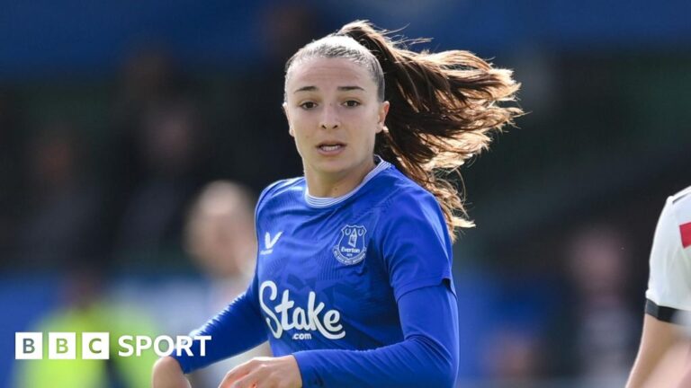 Everton: Inma Gabarro suffers ACL injury