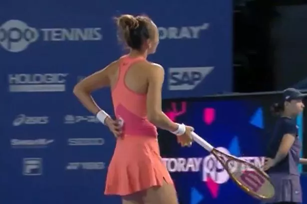 Tennis star makes awkward wardrobe blunder – leaving sheepish opponent to point it out