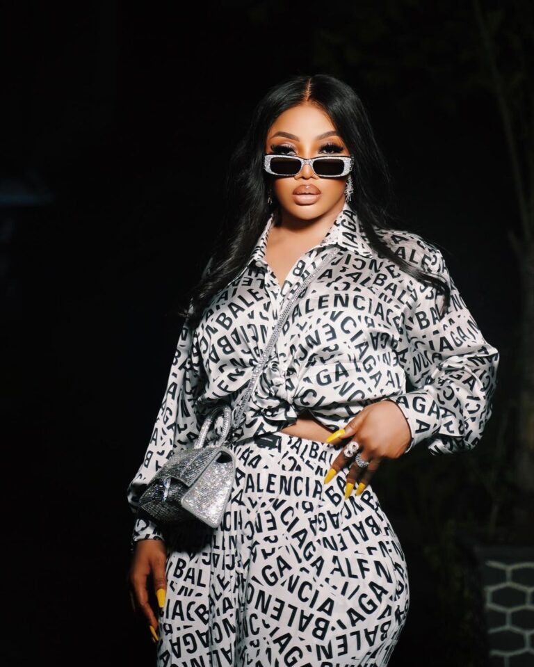 ”Her nyash be like egg” The trending video of Toke Makinwa has everyone talking