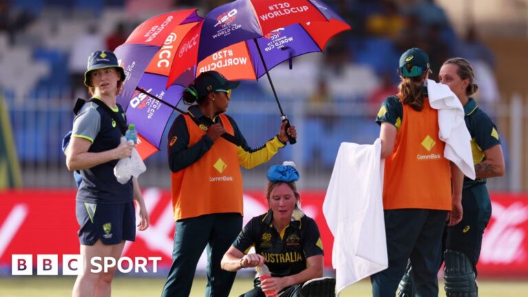 Women’s T20 World Cup: Australia’s Beth Mooney shows England the way