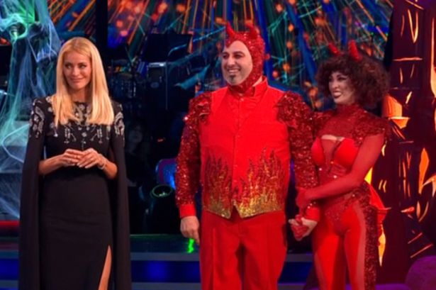 Wynne Evans impresses Strictly judges just hours on from latest 'vulgar' scandal