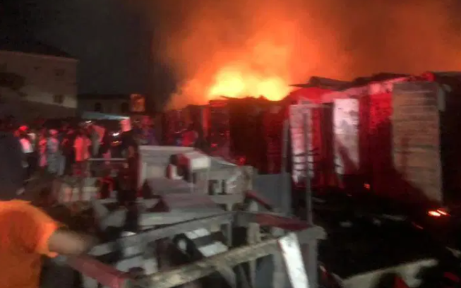 Fire guts Ajah market in Lagos