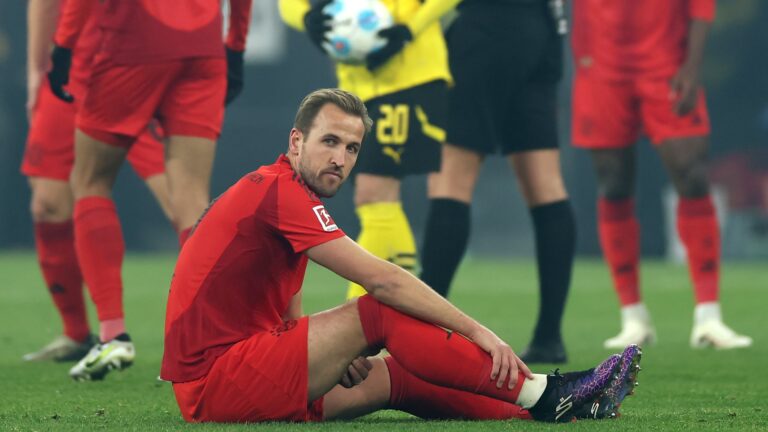 Harry Kane goes off with first half injury in worrying scenes for Bayern Munich