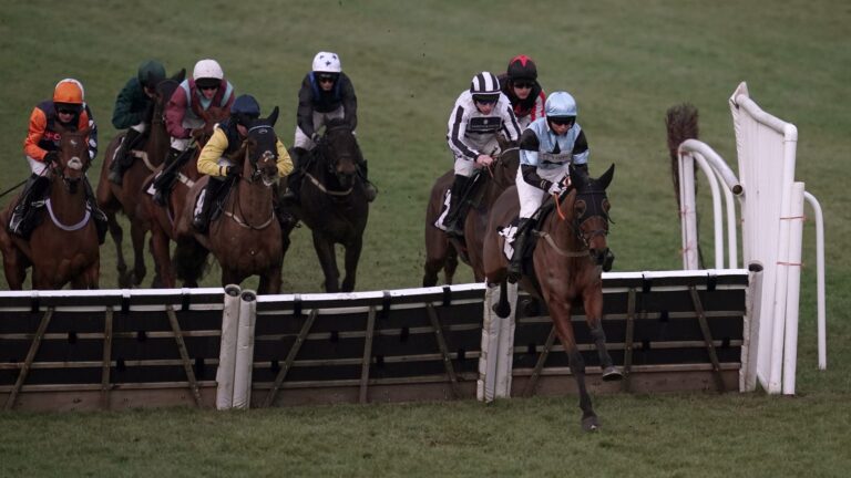 Plumpton hosts action over Jumps