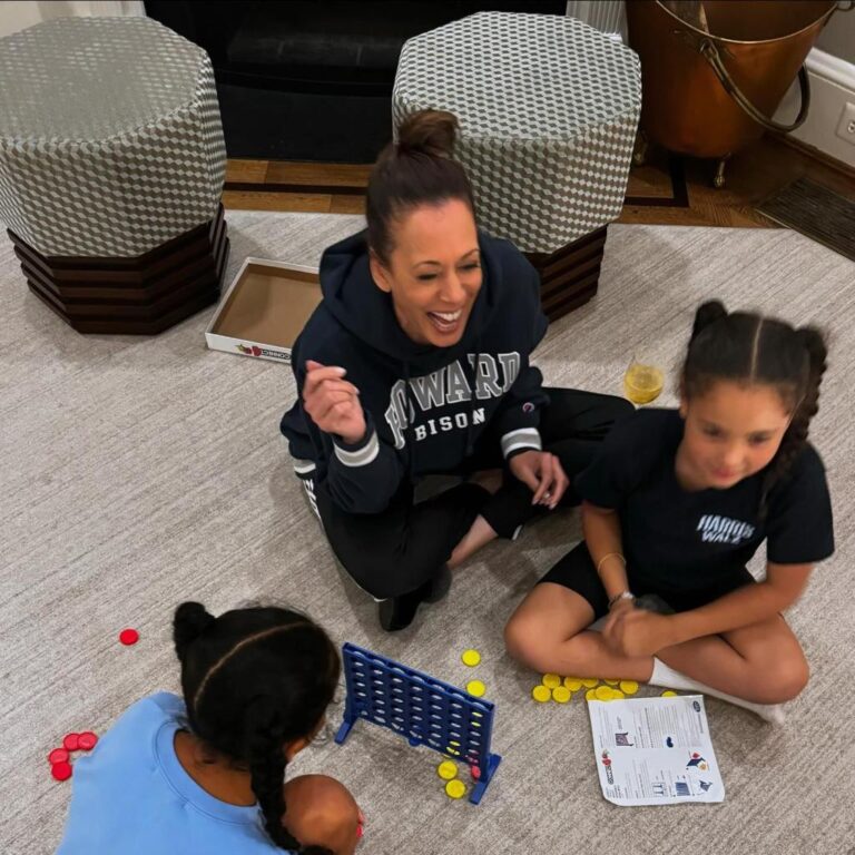 Kamala Harris? niece shares smiling photo of VP at home after she lost election