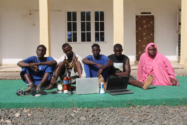 Bauchi police arrest woman and four teenagers for armed robbery, recover stolen laptops, phones, bottles of palm oil